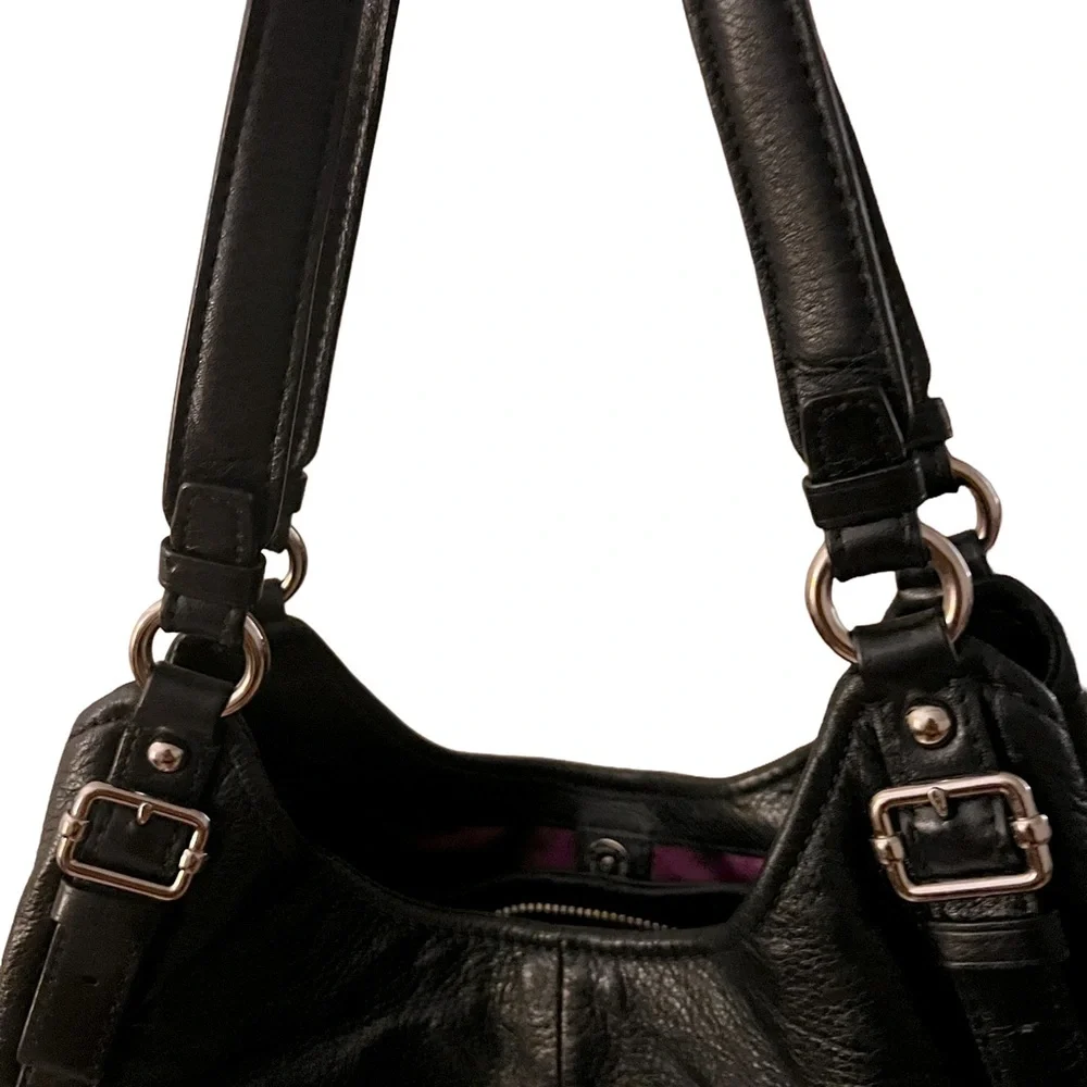 Coach Elegant Black Leather Shoulder Bag - Picture 7 of 10